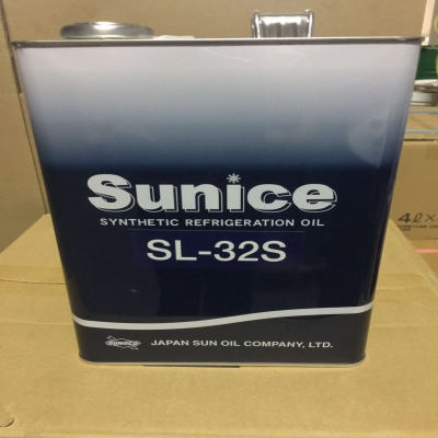 太陽(yáng)冷凍油SUNICE SL-32S/68S是專(zhuān)為R134A、R404、R407、R507、R410A、R23、R508B等環(huán)?？照{(diào)工業(yè)和環(huán)保冷凍設(shè)備工廠(chǎng)初裝而設(shè)計(jì)的多元醇酯類(lèi)（POE）合成冷凍油。